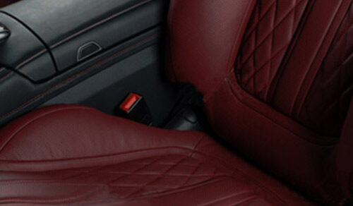 nettoyage cuir voiture rouge