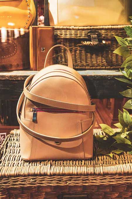 sac a dos cuir beige